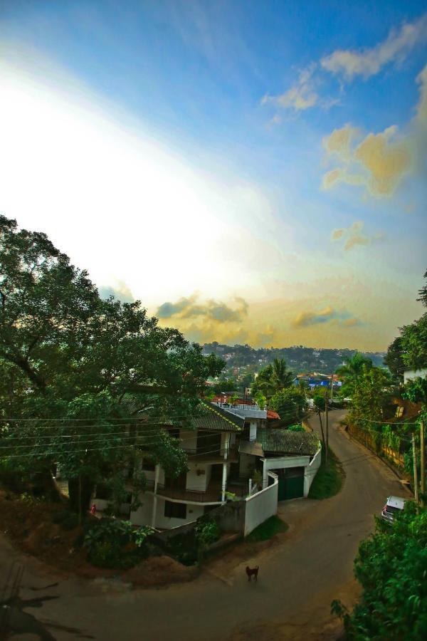 Kandyan Fo Rest Bagian luar foto