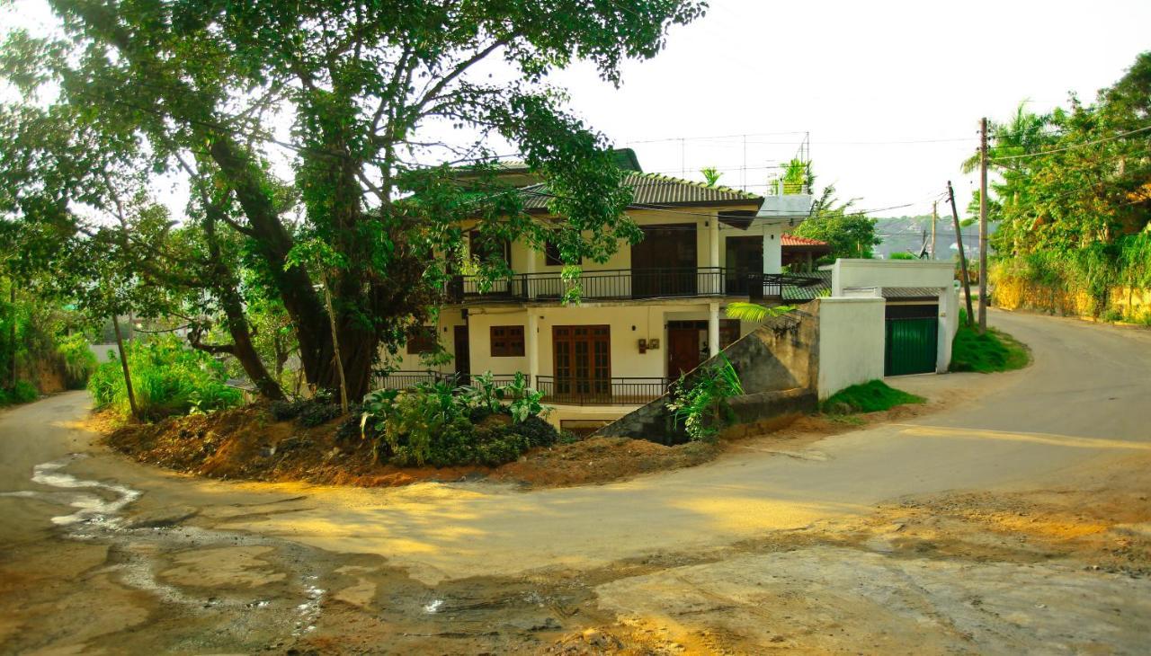 Kandyan Fo Rest Bagian luar foto